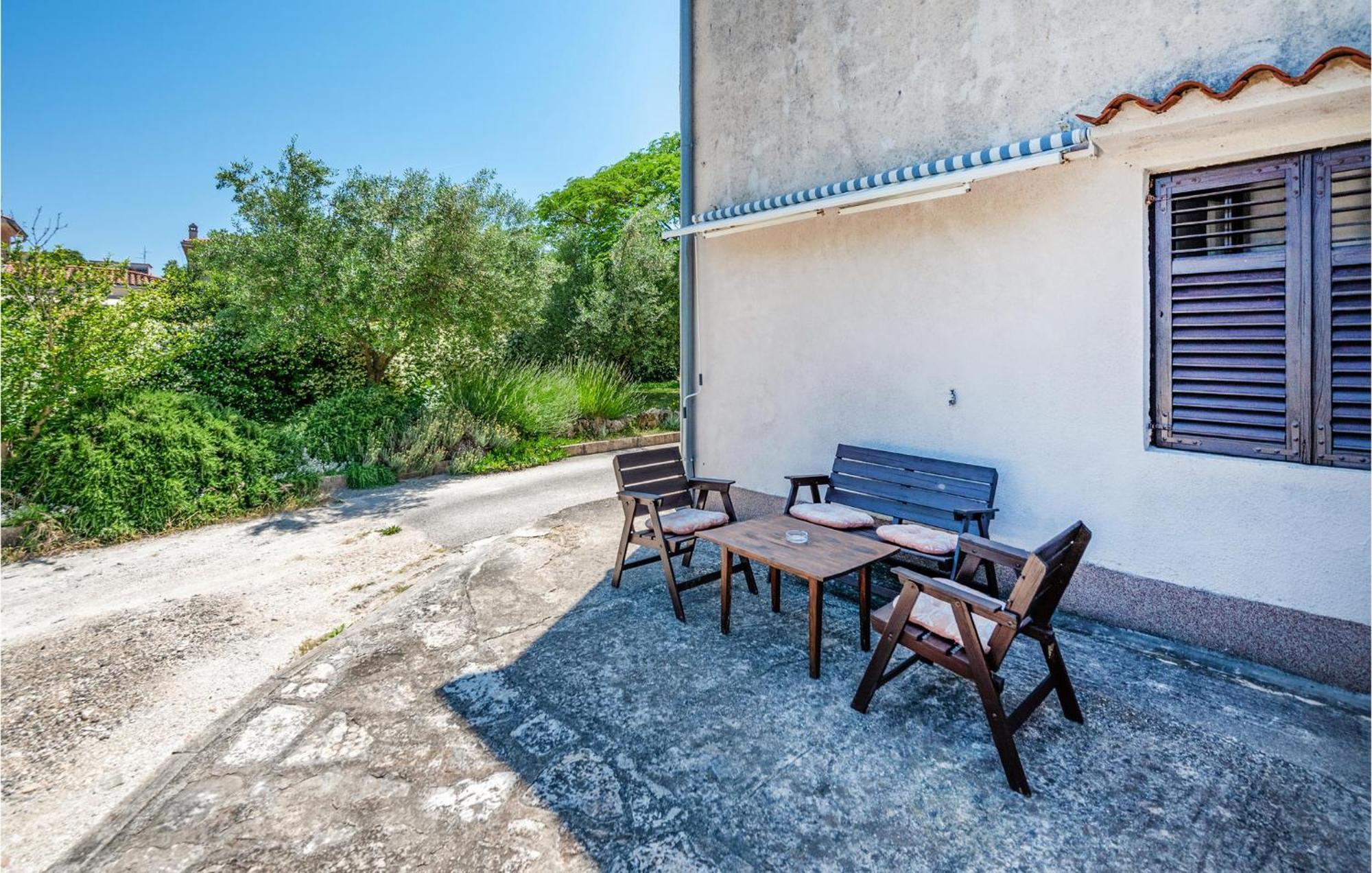 Cozy Apartment In Fazana With Kitchen Ngoại thất bức ảnh