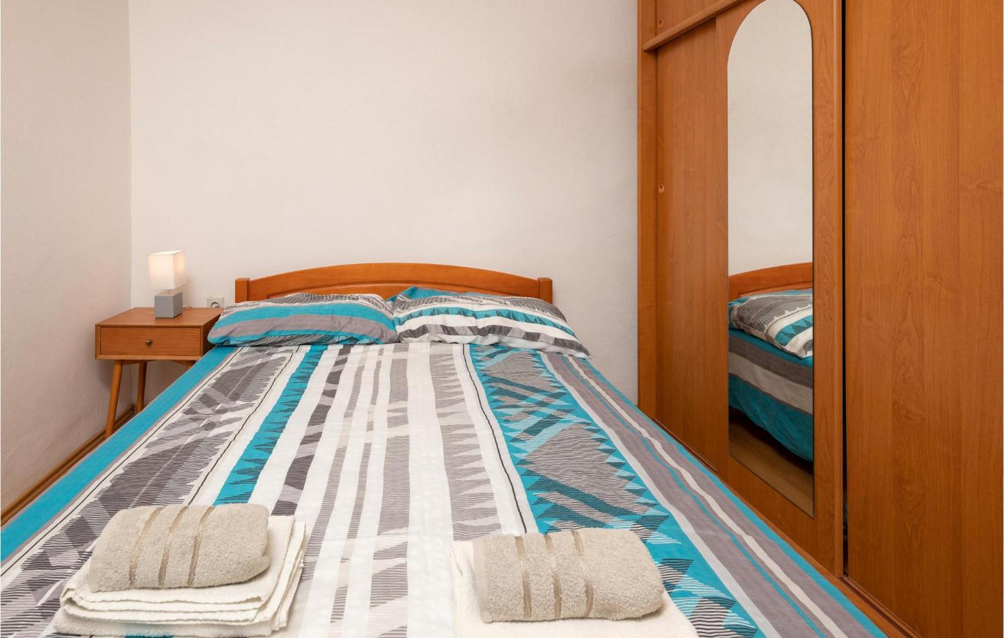 Cozy Apartment In Fazana With Kitchen Ngoại thất bức ảnh